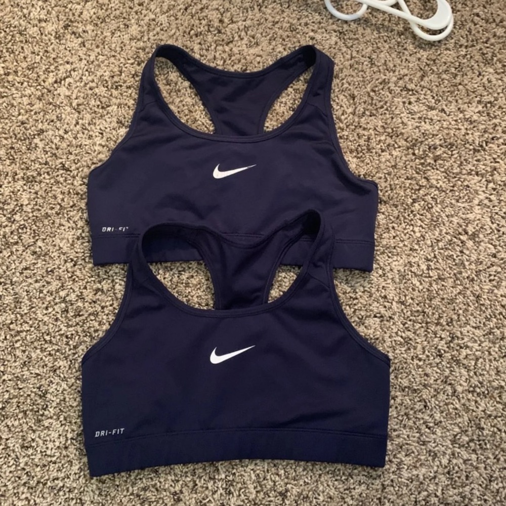 Nike sports bra bundle